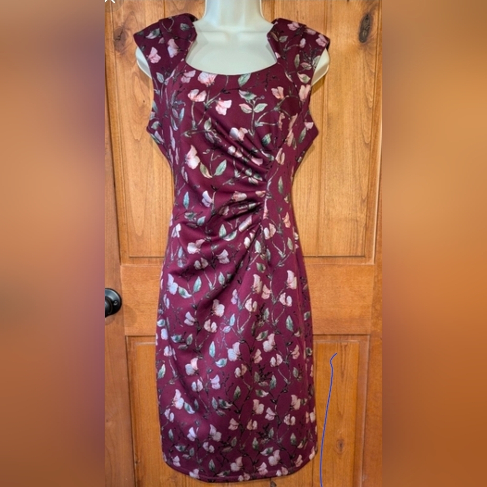 Shelby & Palmer Wine and White Sleeveless Sheath Dress